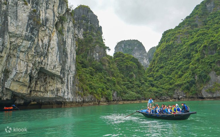 Halong Bay Day Tour from Hanoi: Unforgettable Experience and Scenic Beauty Await! (2026)